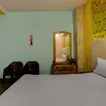 Hotel O Samrat